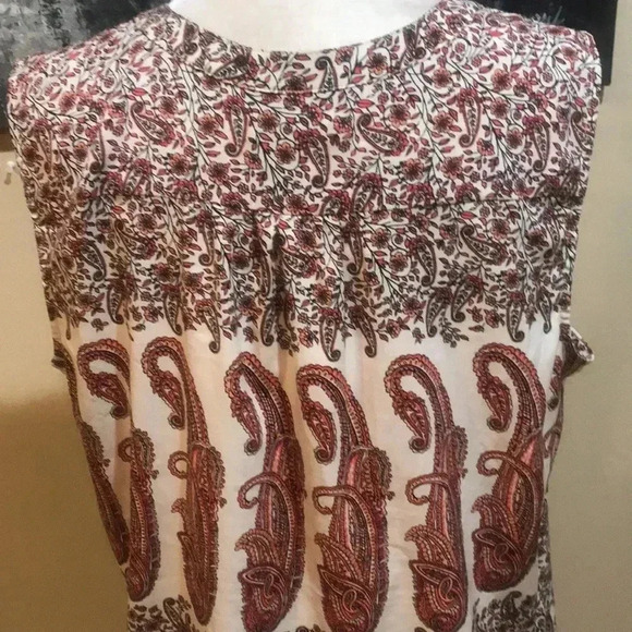 Croft & Barrow Round Neck Paisley Sleeveless Side Slit Button Front Top-XL - Picture 7 of 12